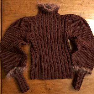 Vintage Puffy-Sleeved Sweater